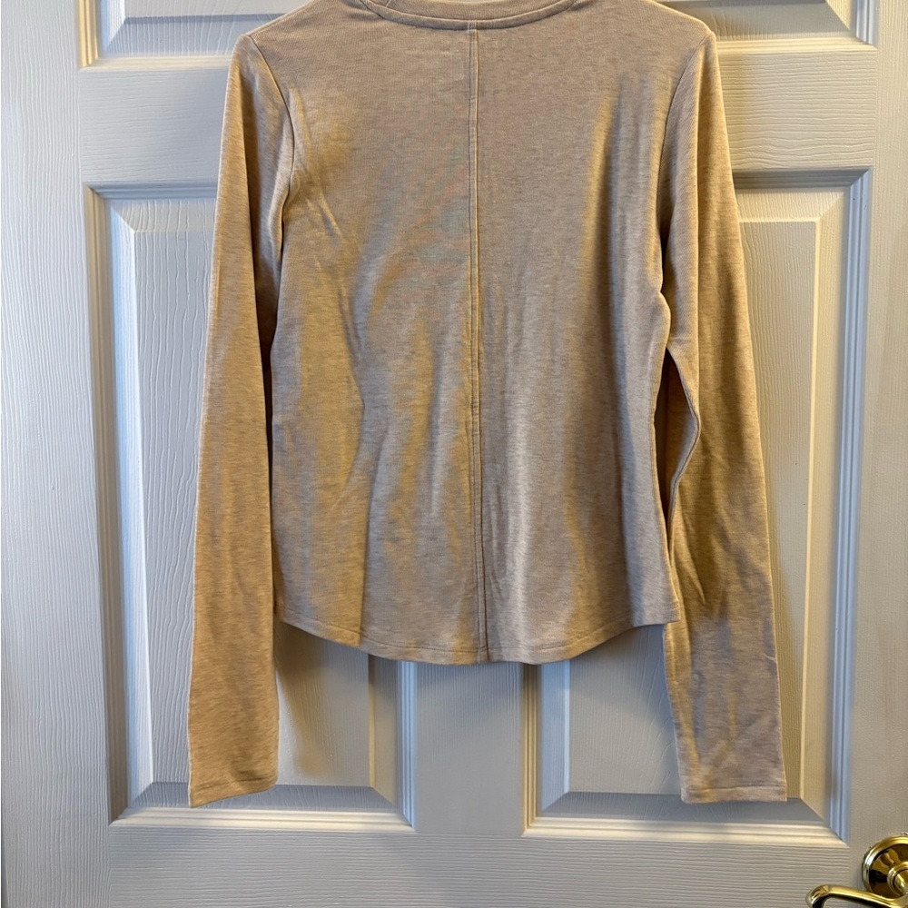 American Eagle Outfitters NWT Crew Neck Top - Picture 3 of 5